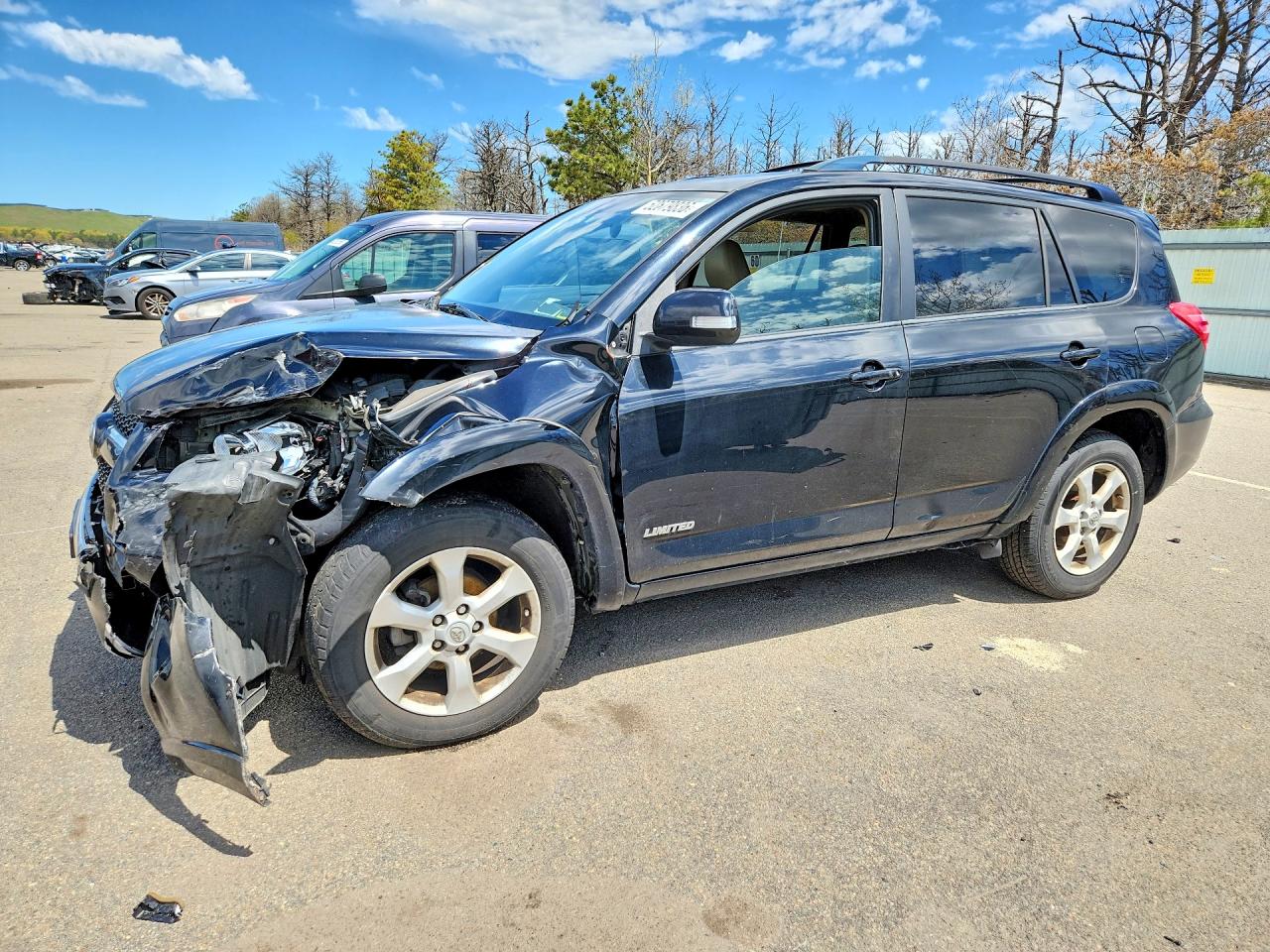 Salvage Toyota RAV4 Image