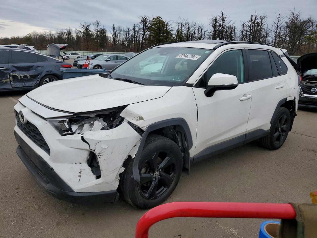 Salvage Toyota RAV4 Image