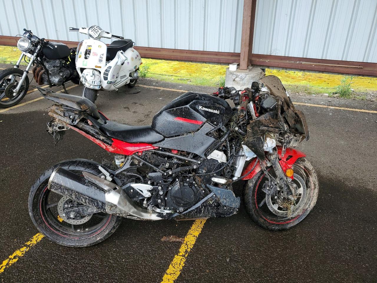 Salvage Kawasaki Ex500 A Image