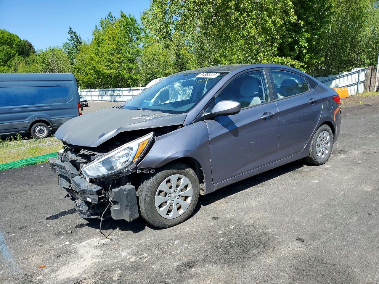 Salvage Hyundai ACCENT Image