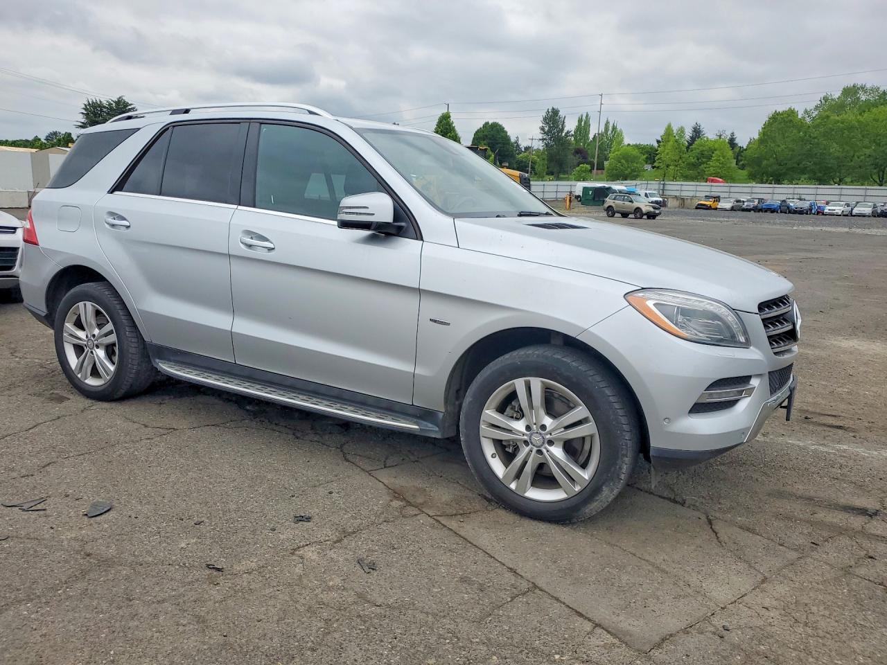 Mercedes-Benz M-Class 350 Bluetec