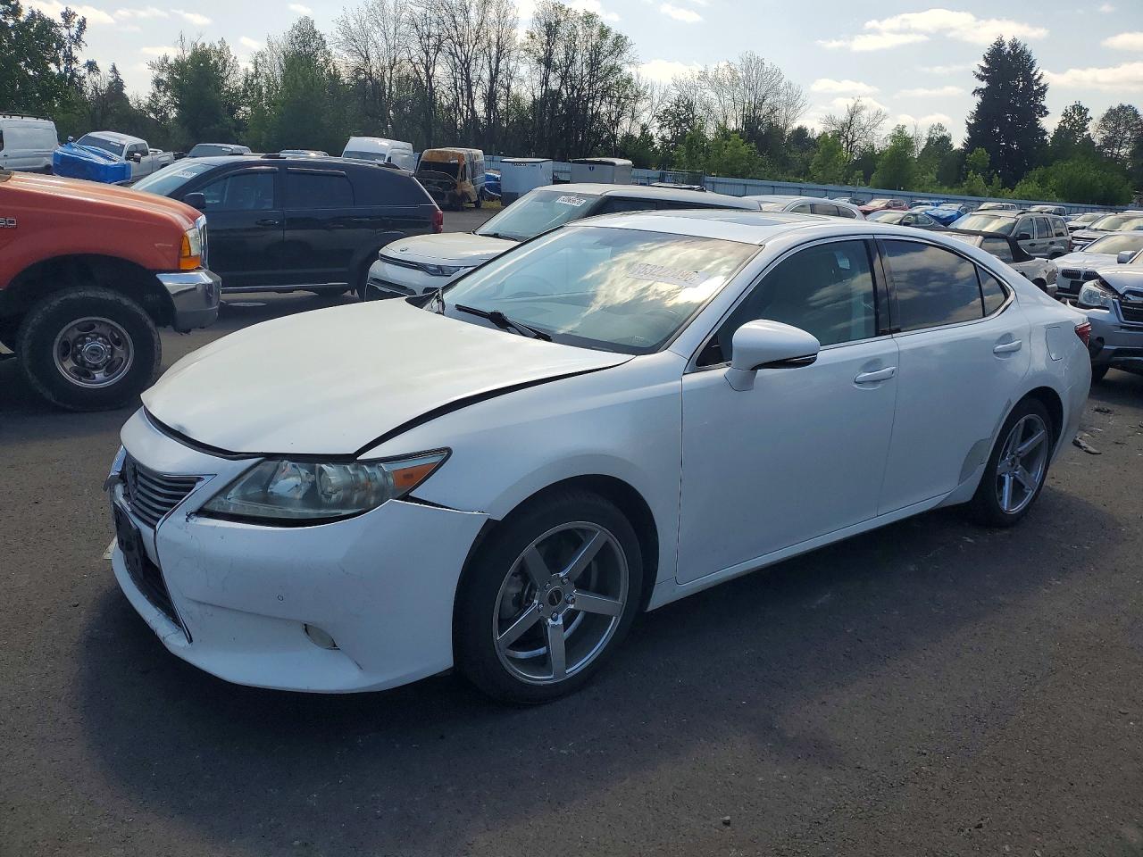 Salvage Lexus Es Image