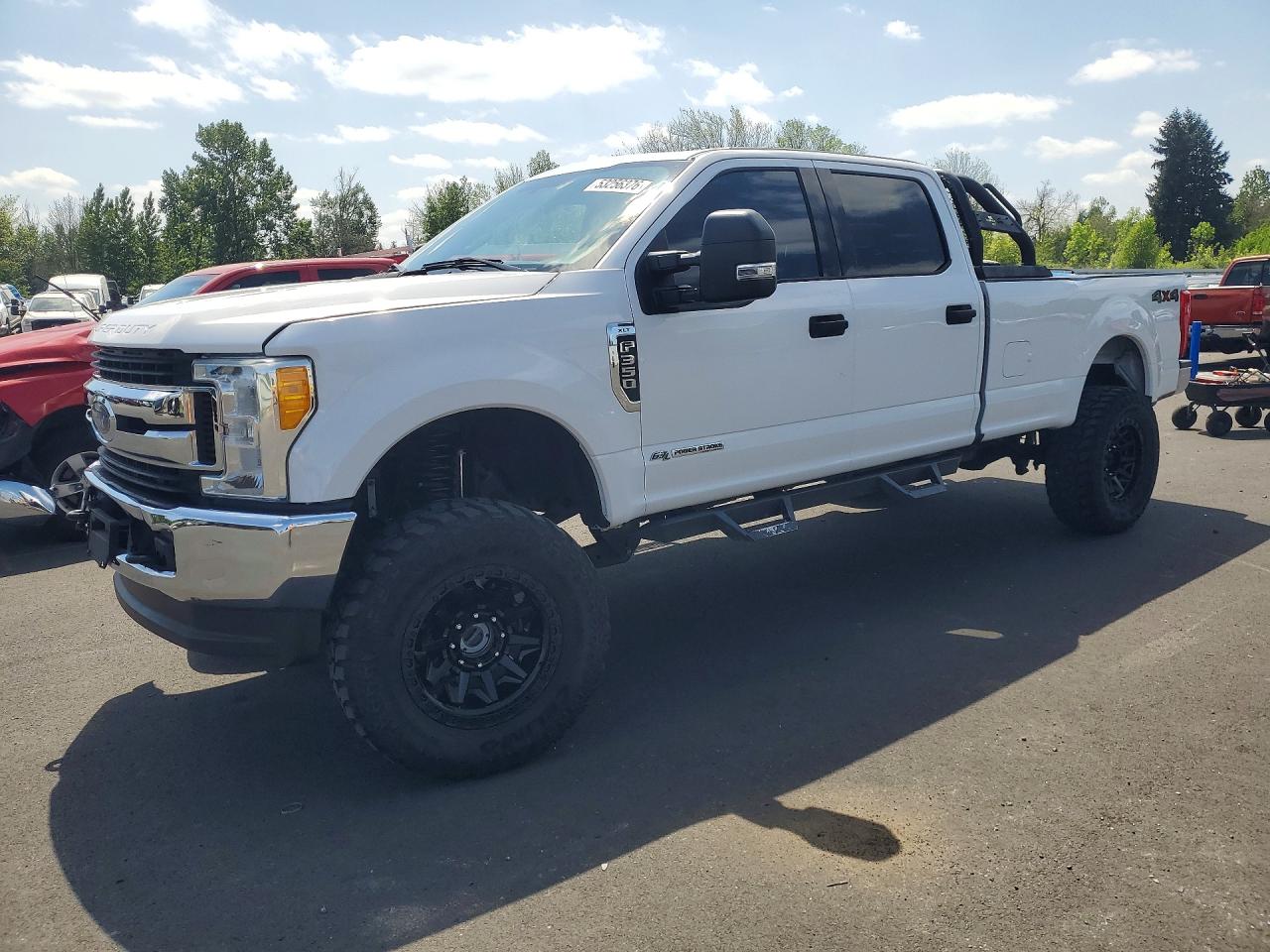 Salvage Ford F-350 Image