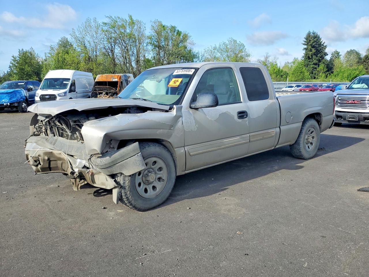 Salvage Chevrolet Silverado Image