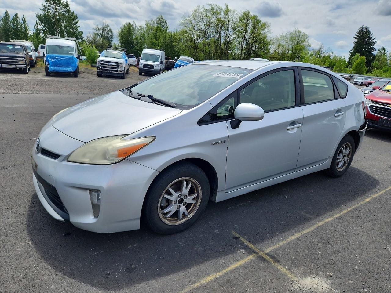 Salvage Toyota Prius Image
