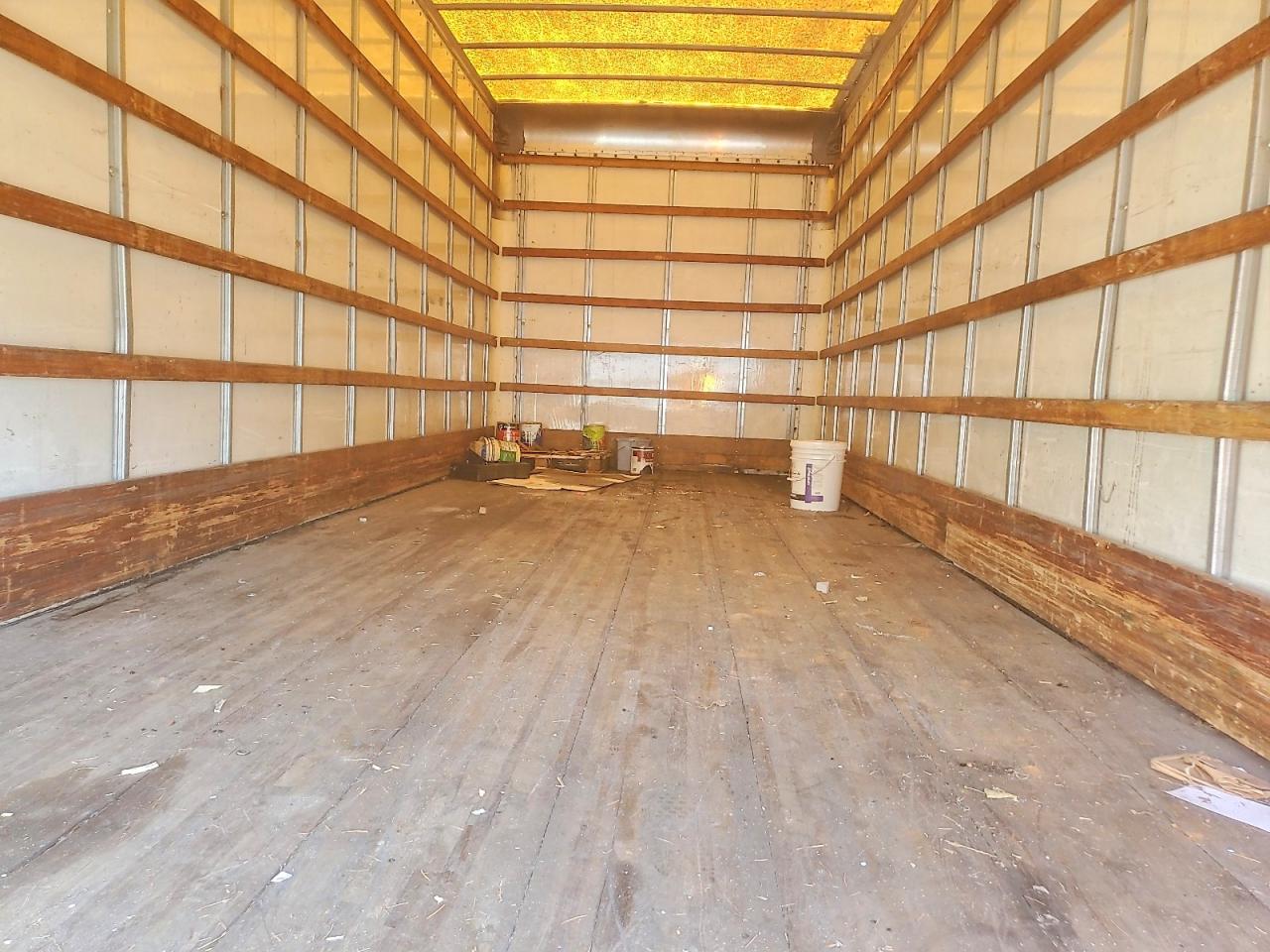 Freigliner Medium Conventional Fl70
