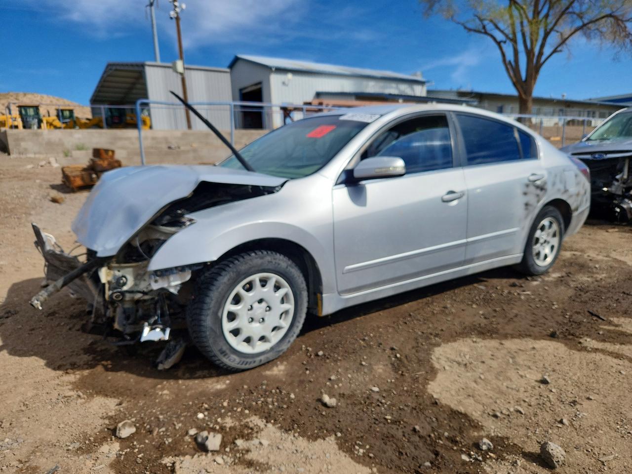 Salvage Nissan Altima Image