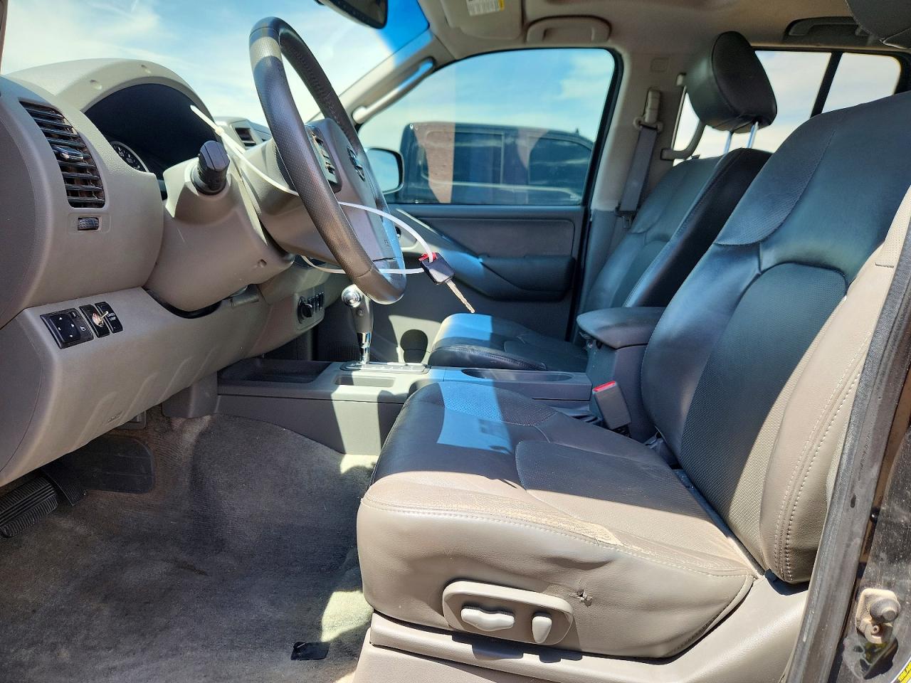 Nissan Frontier S