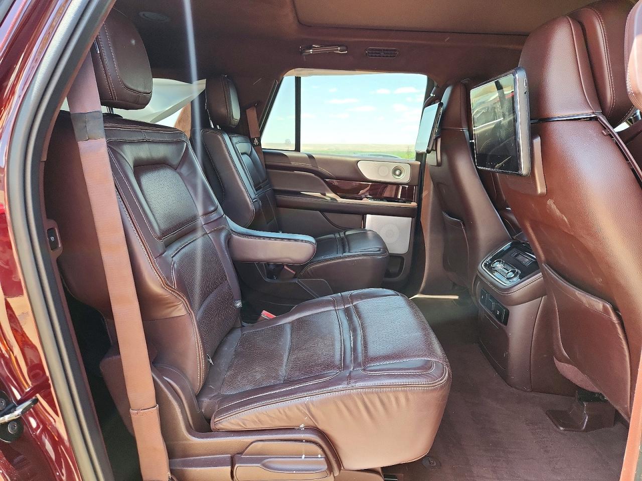Lincoln Navigator L Black Label