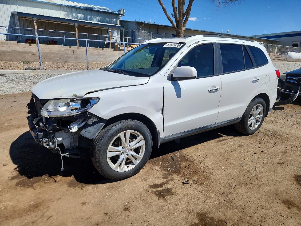 Salvage Hyundai SANTA FE Image