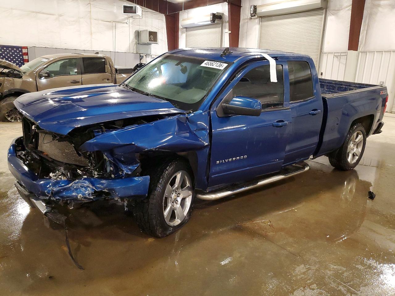 Salvage Chevrolet Silverado Image
