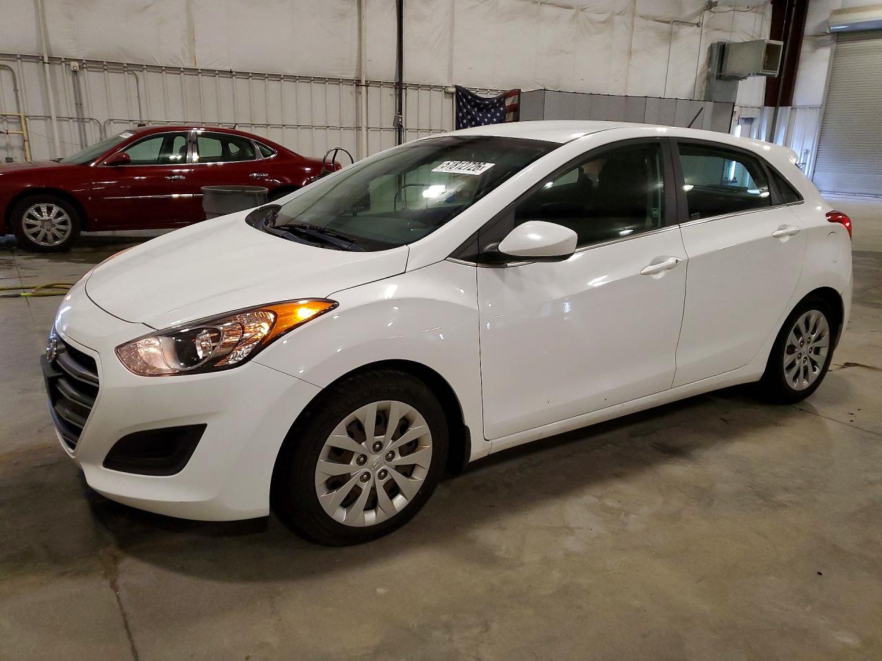 Salvage Hyundai ELANTRA Image