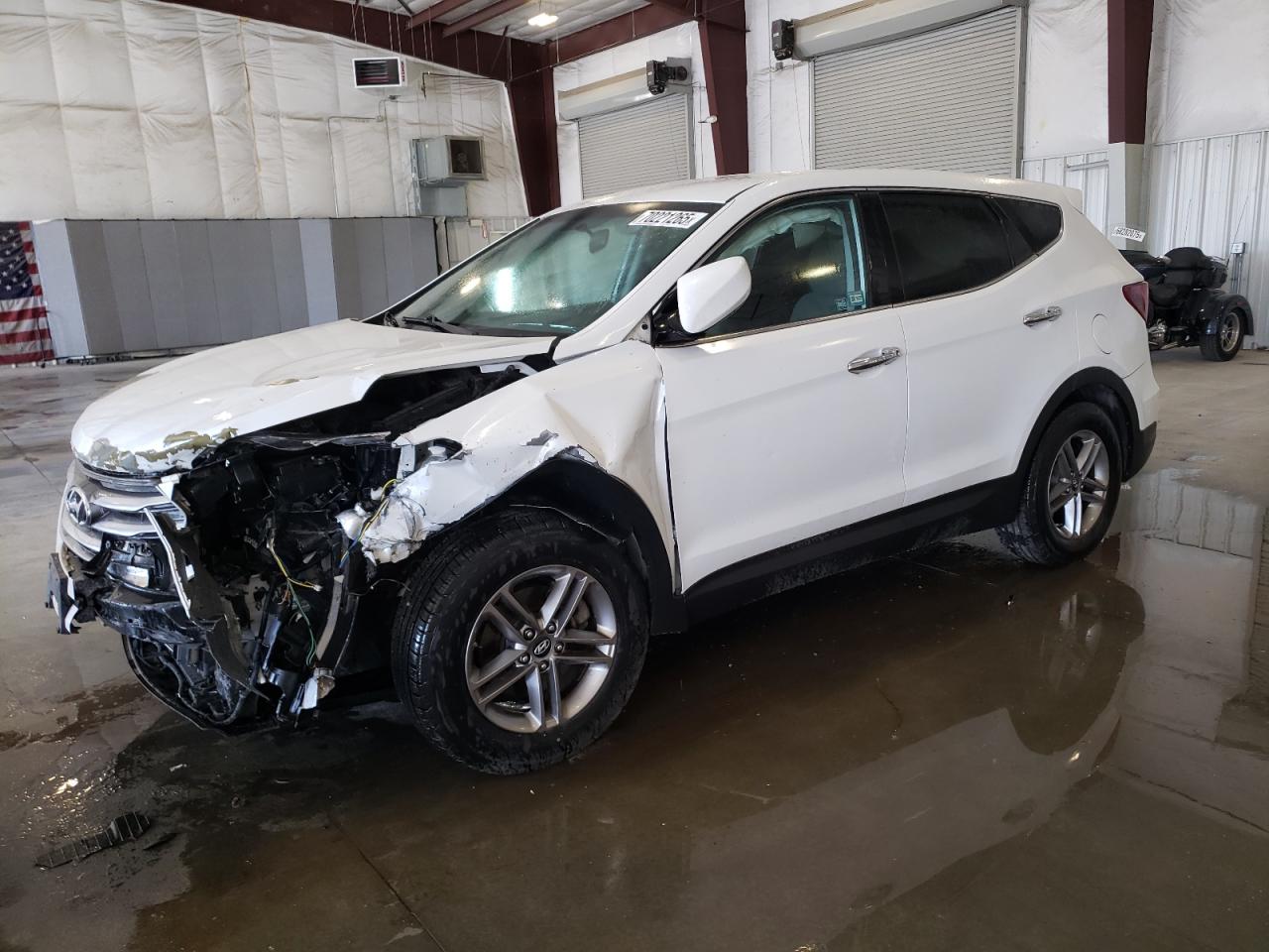 Salvage Hyundai SANTA FE Image