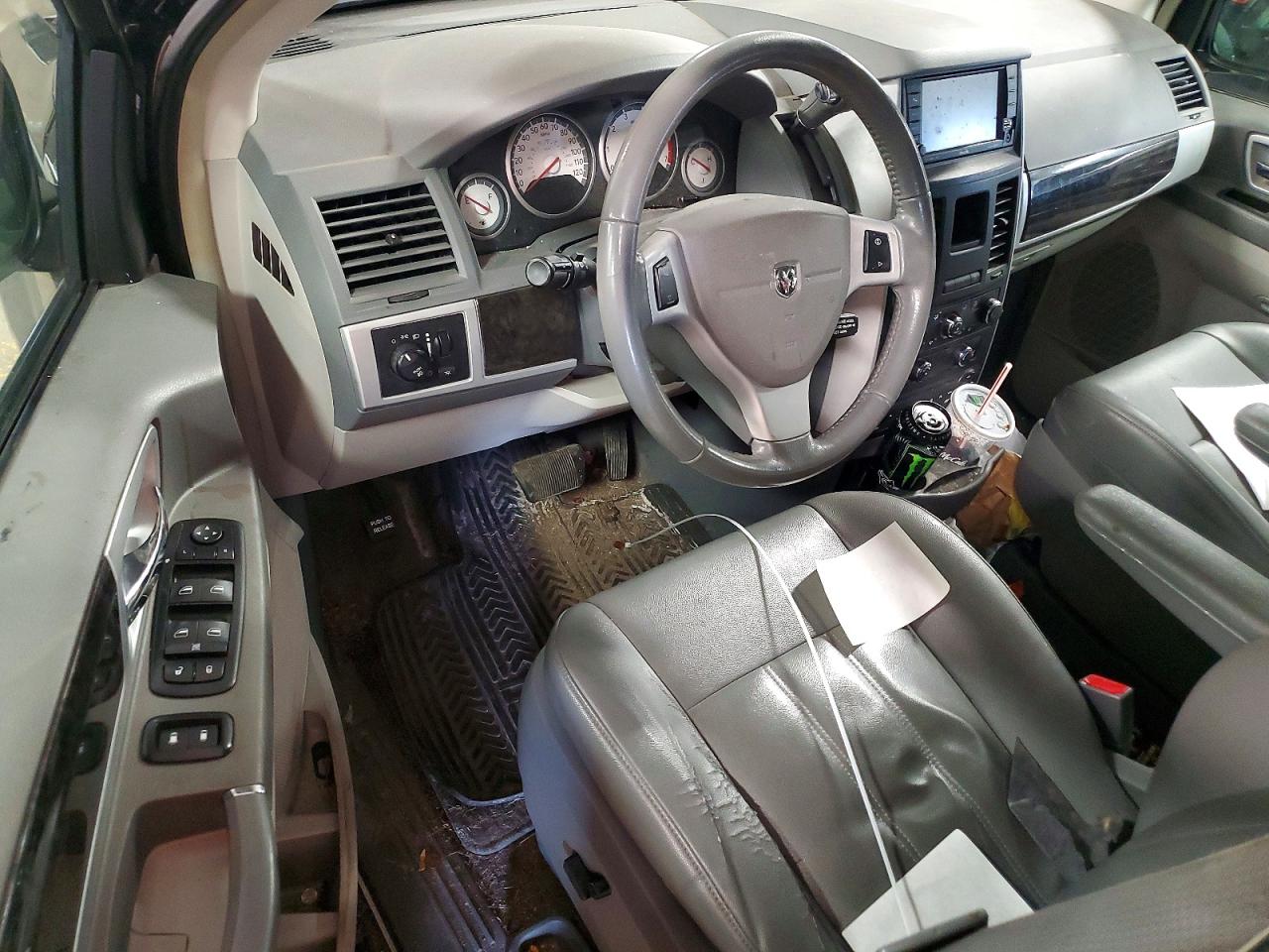 Dodge Caravan Sxt