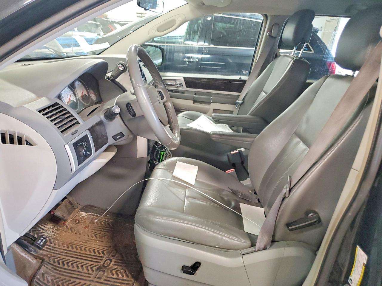 Dodge Caravan Sxt