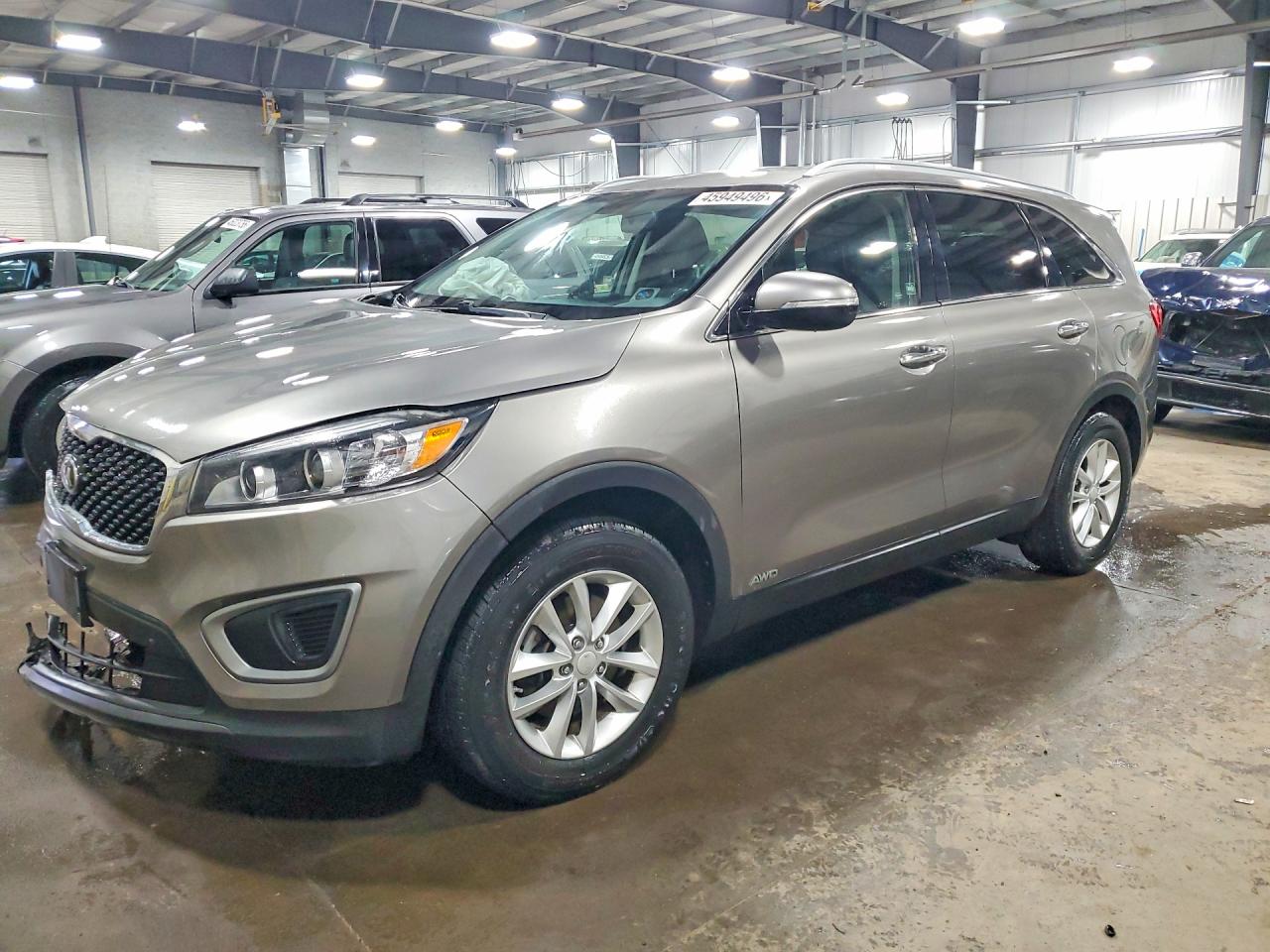 Salvage Kia Sorento Image