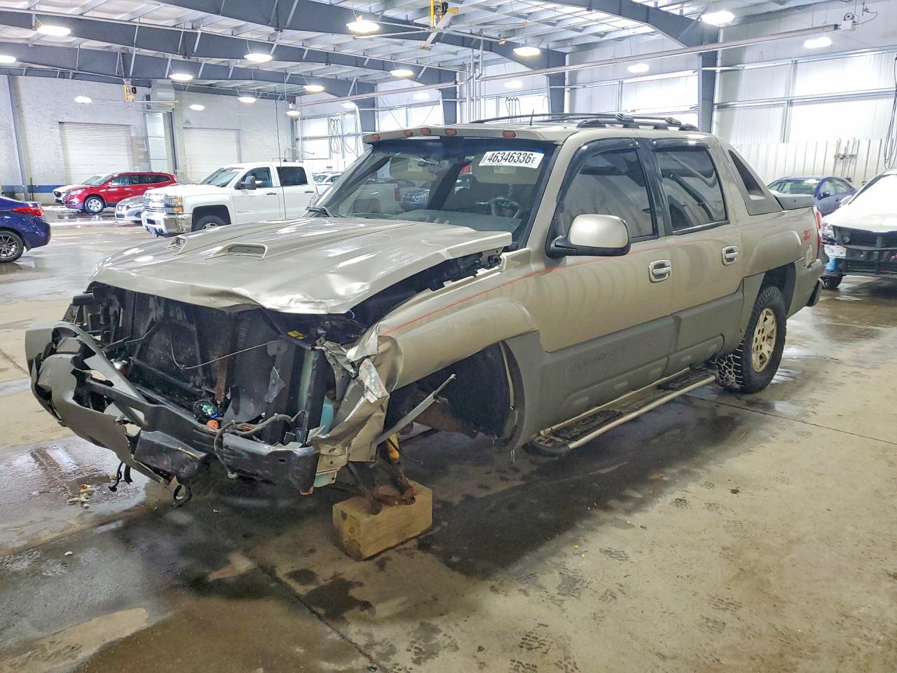 Salvage Chevrolet Avalanche Image