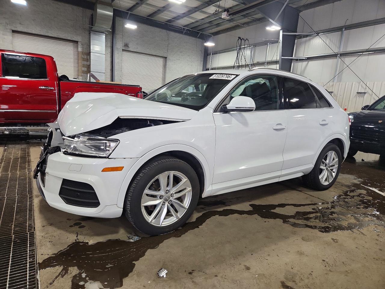 Salvage Audi Q3 Image