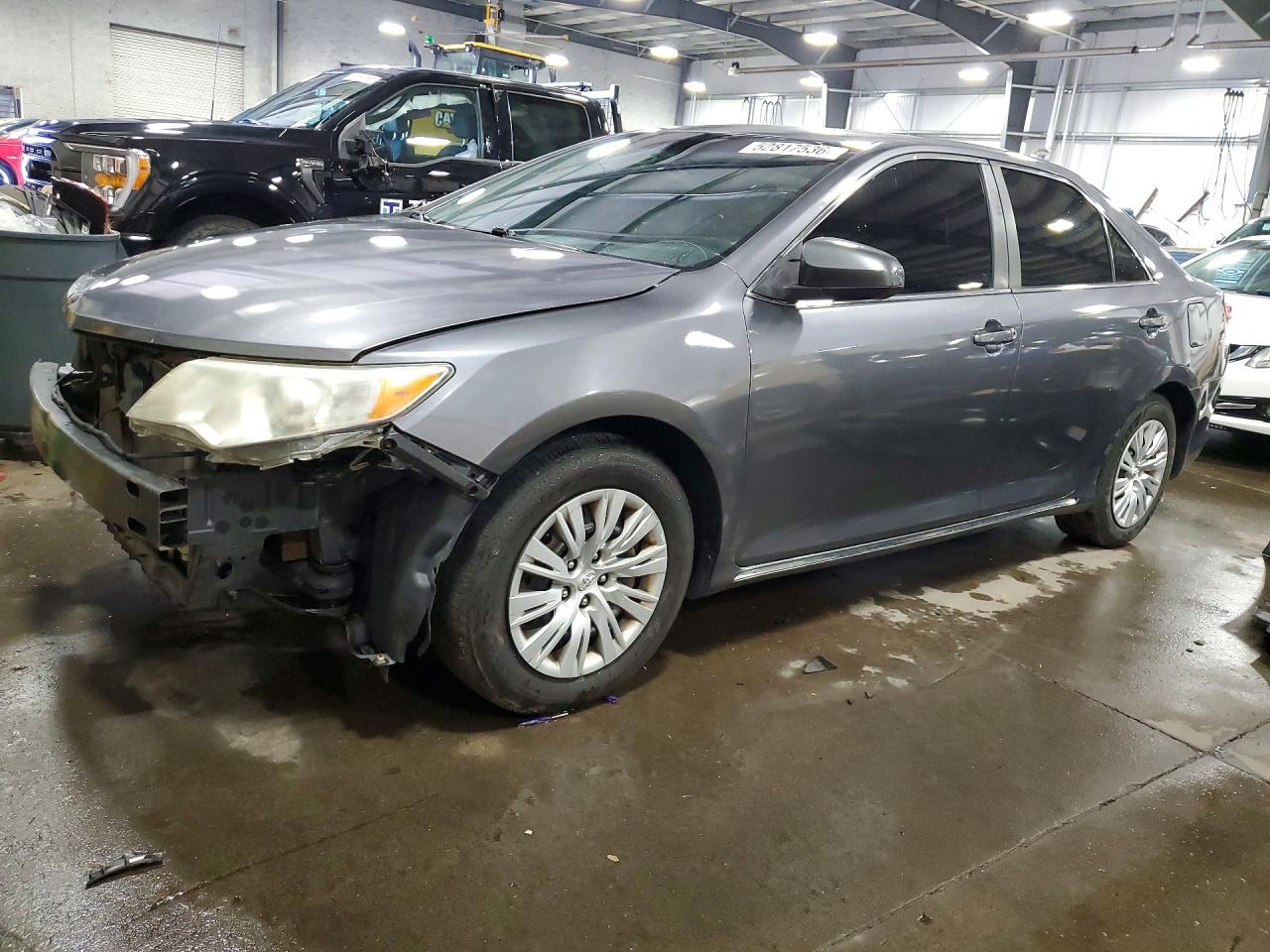 Salvage Toyota Camry Image