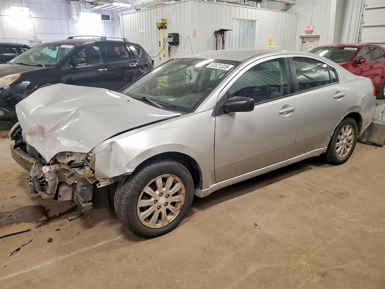 Salvage Mitsubishi Galant Image
