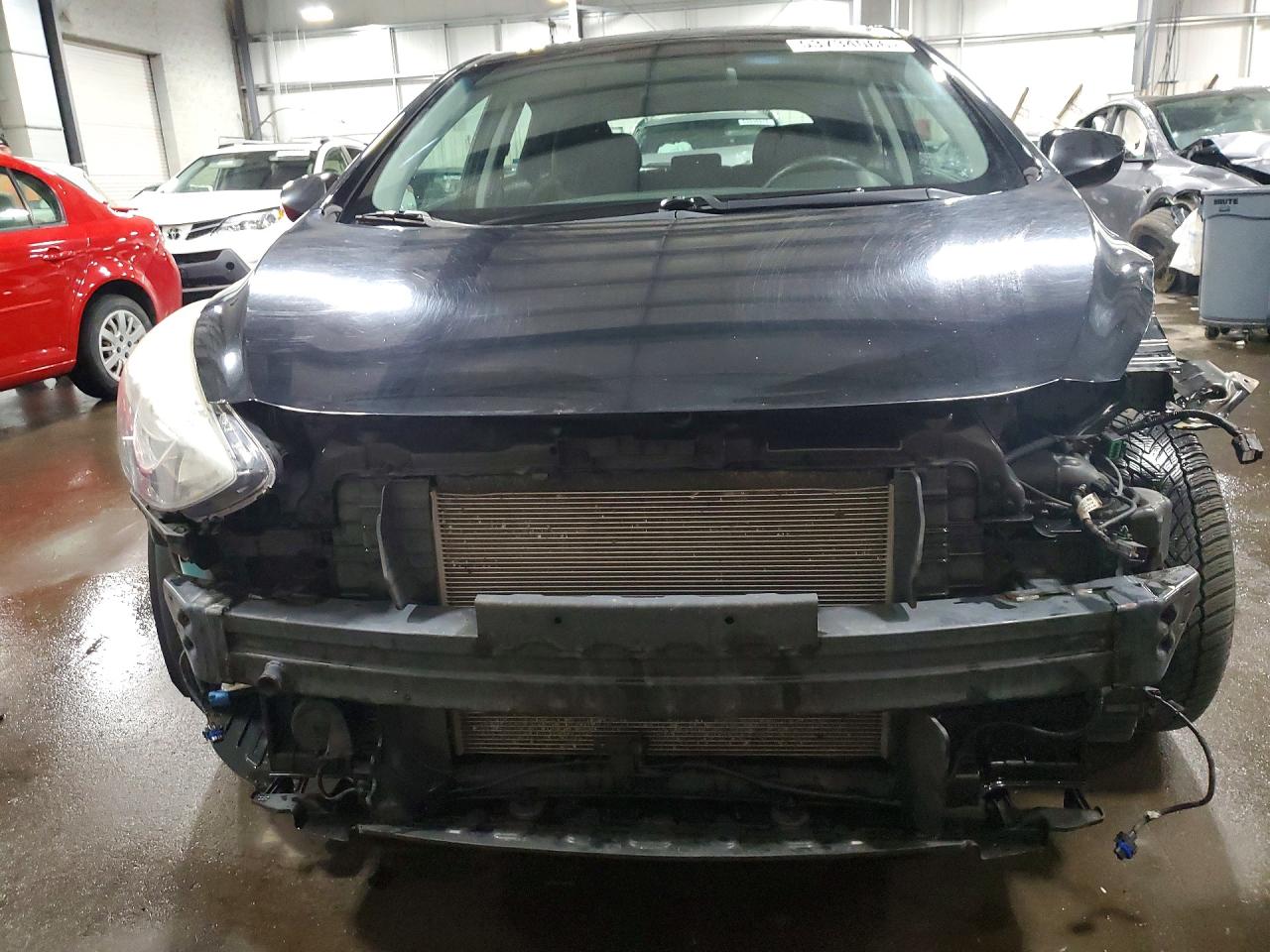 Hyundai ELANTRA Base