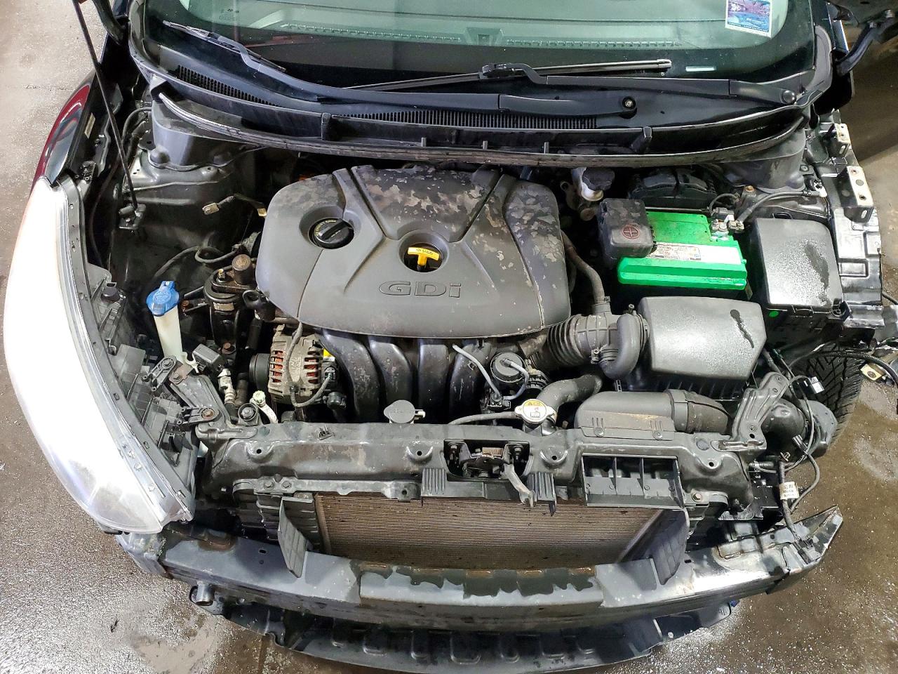 Hyundai ELANTRA Base