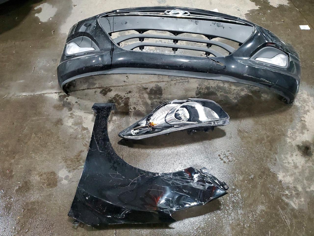 Hyundai ELANTRA Base