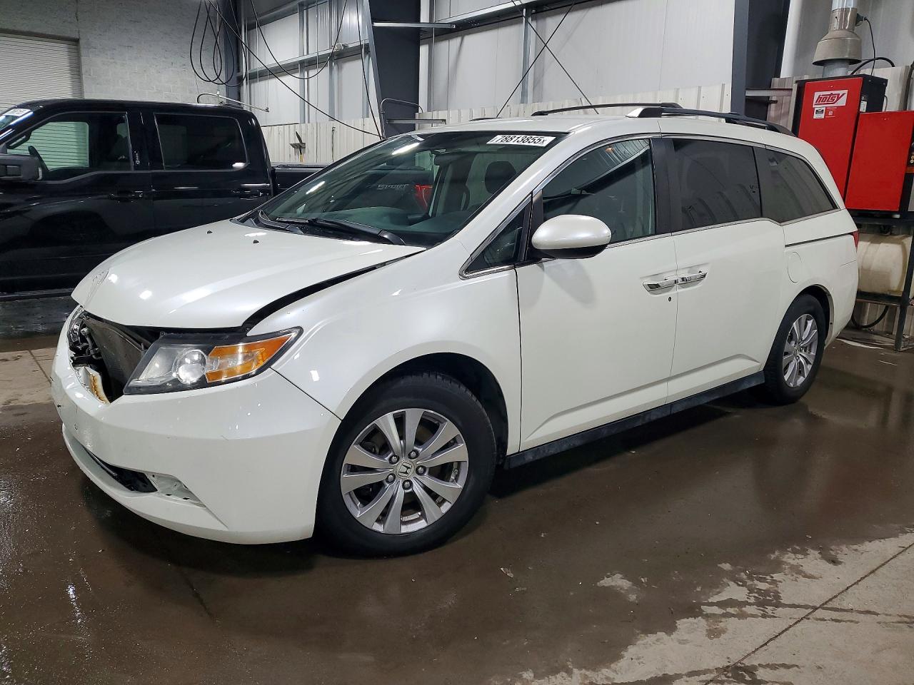 Salvage Honda Odyssey Image