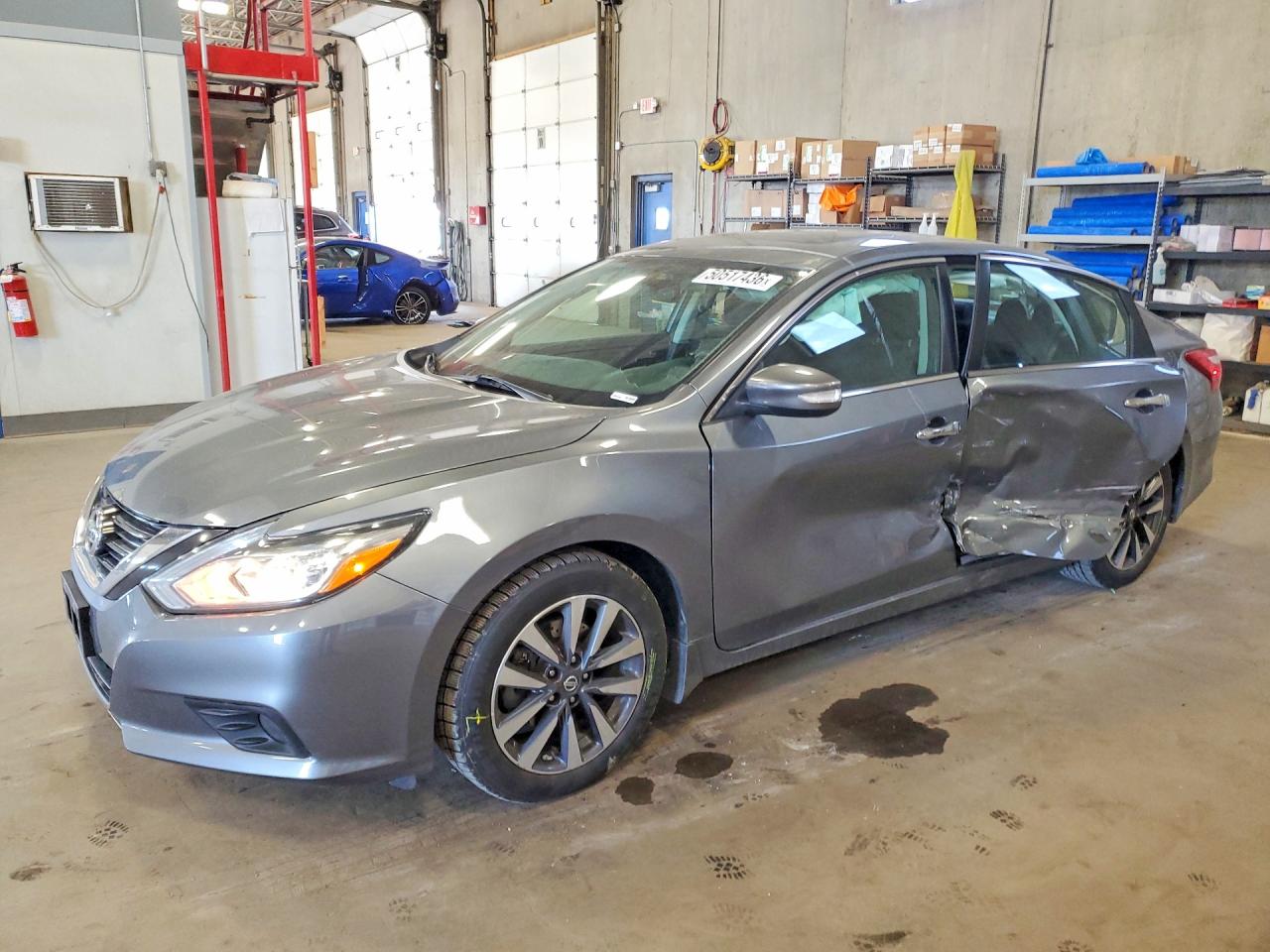 Salvage Nissan Altima Image