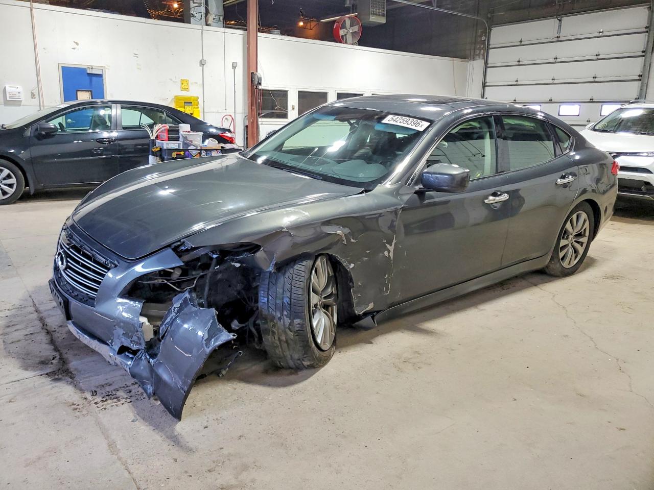Salvage INFINITI M37 Image