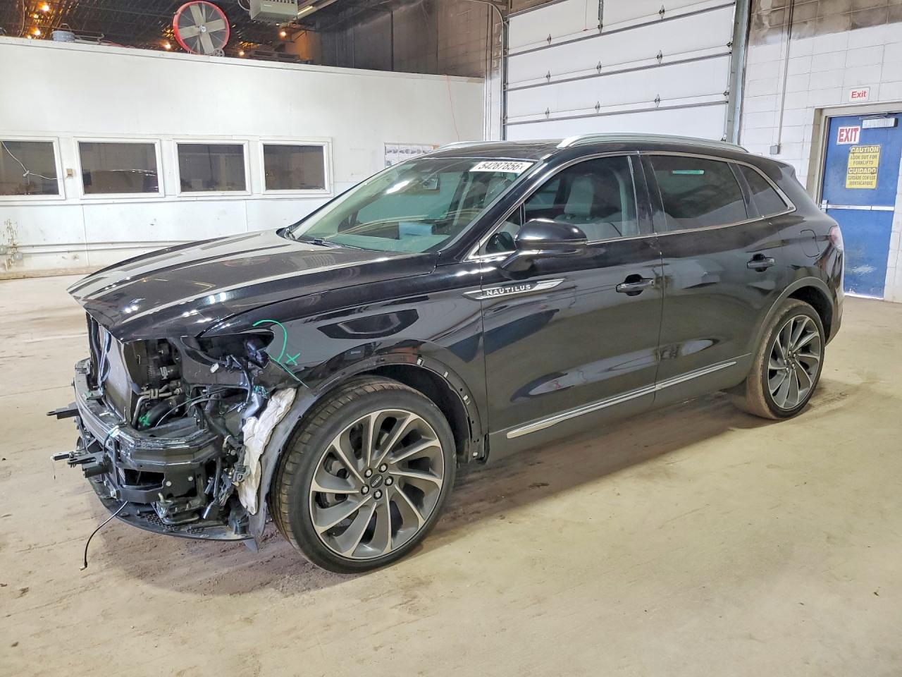 Salvage Lincoln Nautilus Image