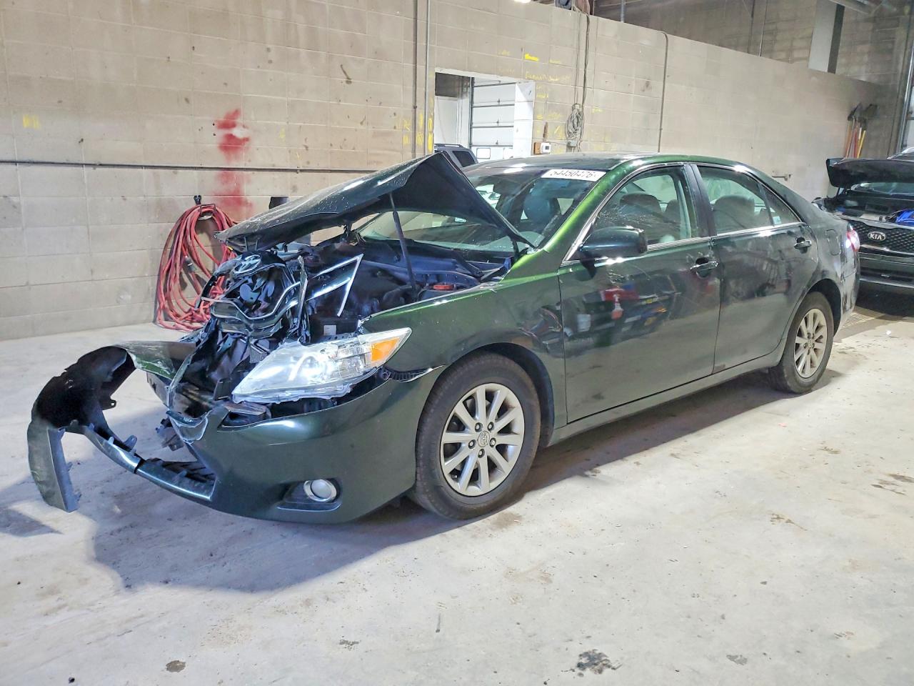 Salvage Toyota Camry Image