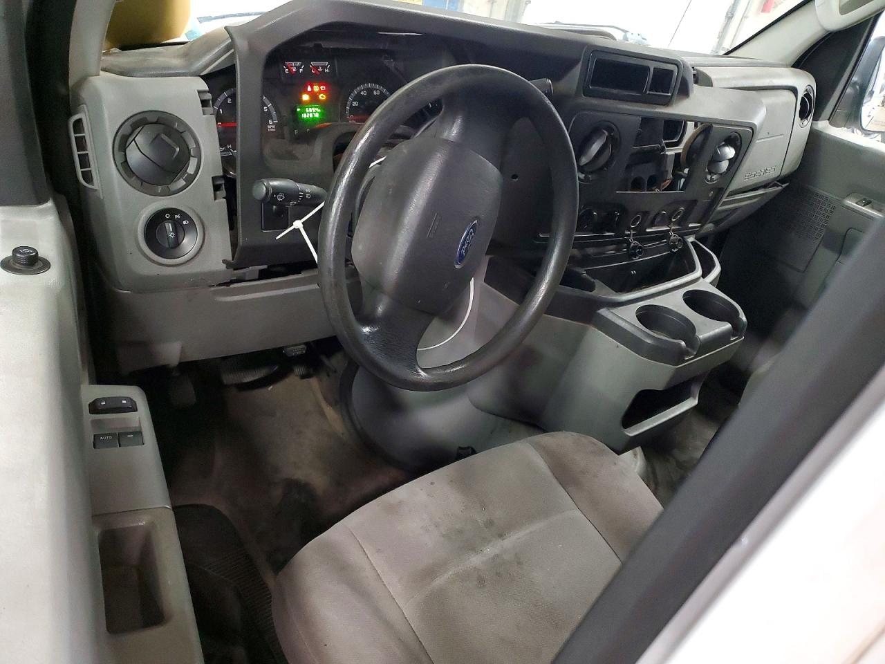 Ford Econoline E150 Van