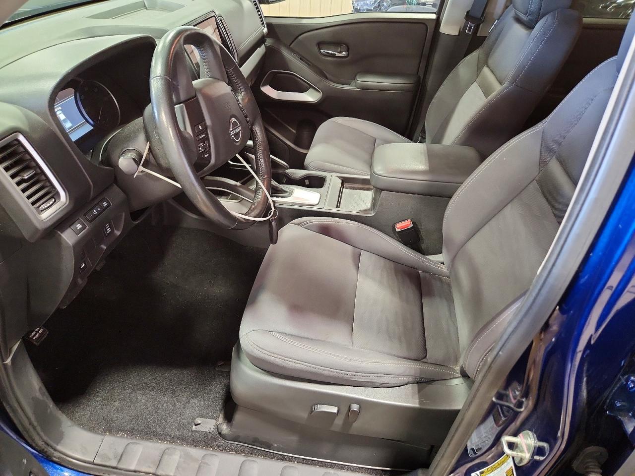 Nissan Frontier Sv