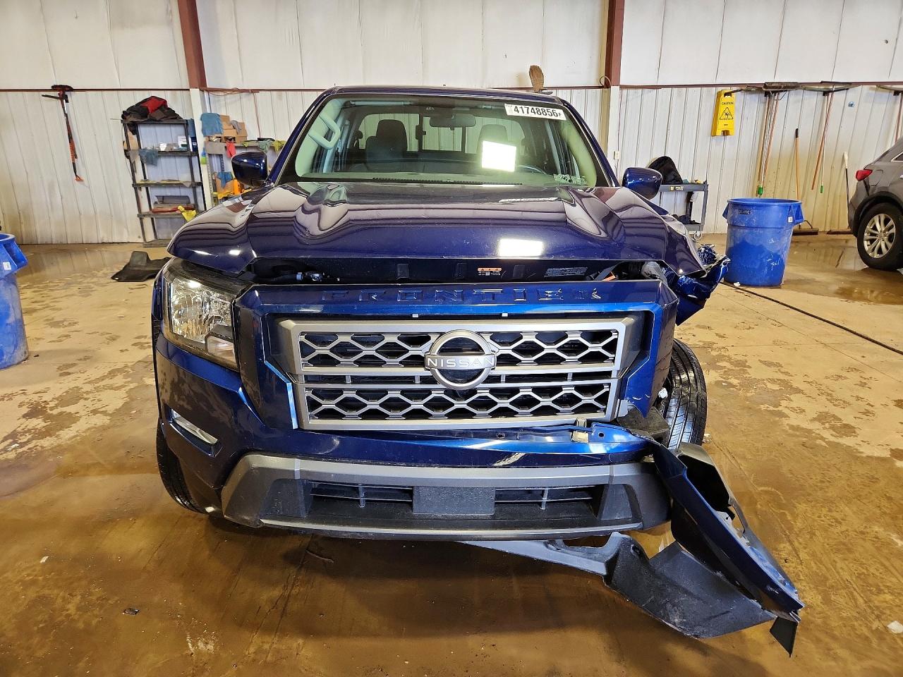 Nissan Frontier Sv
