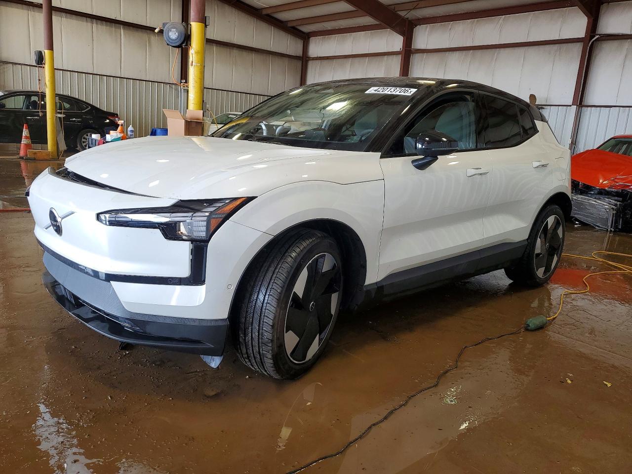 Salvage Volvo Ex30 Image