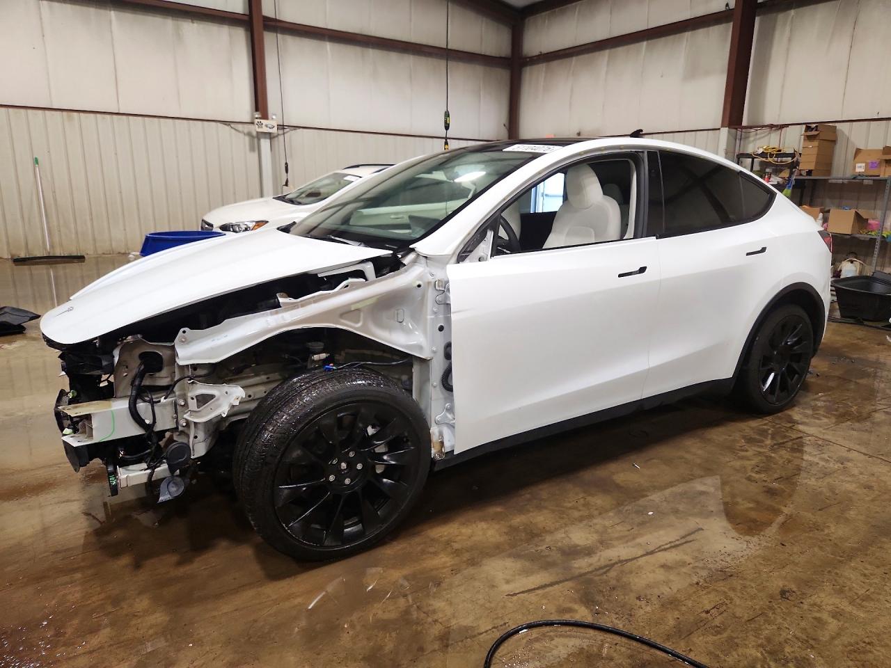 Salvage Tesla Model Y Image