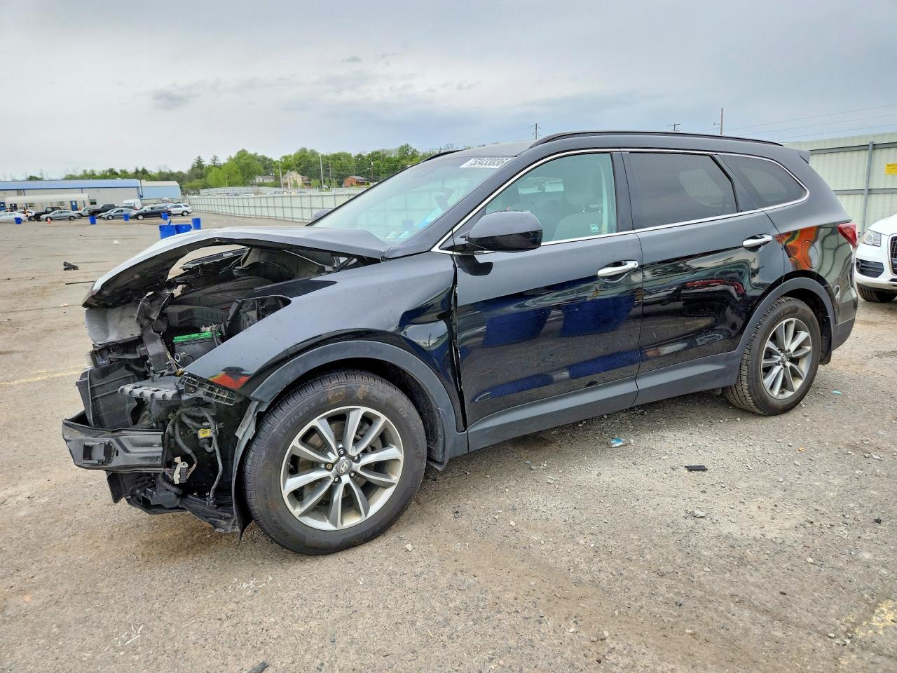 Salvage Hyundai SANTA FE Image