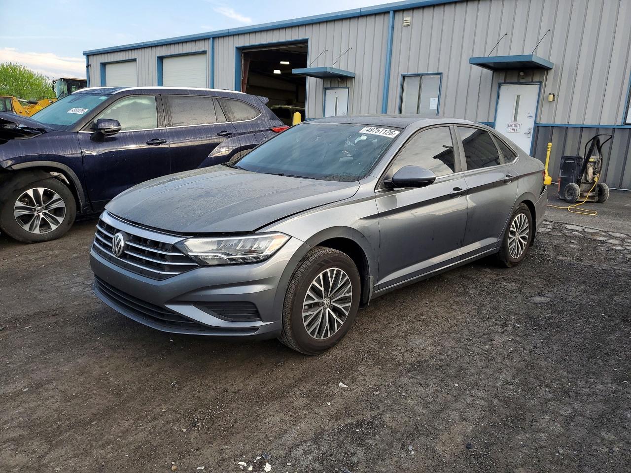 Salvage Volkswagen Jetta Image