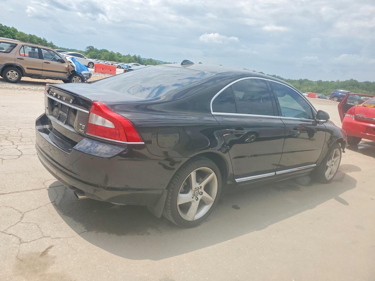 Volvo S80 T6