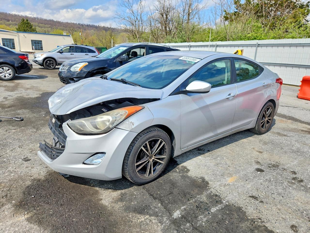 Salvage Hyundai ELANTRA Image