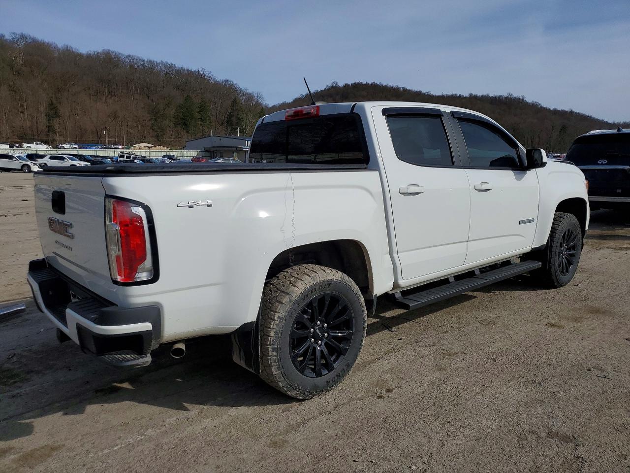 GMC Canyon Elevation