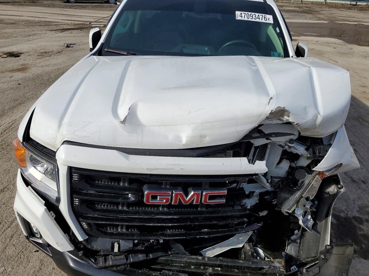 GMC Canyon Elevation