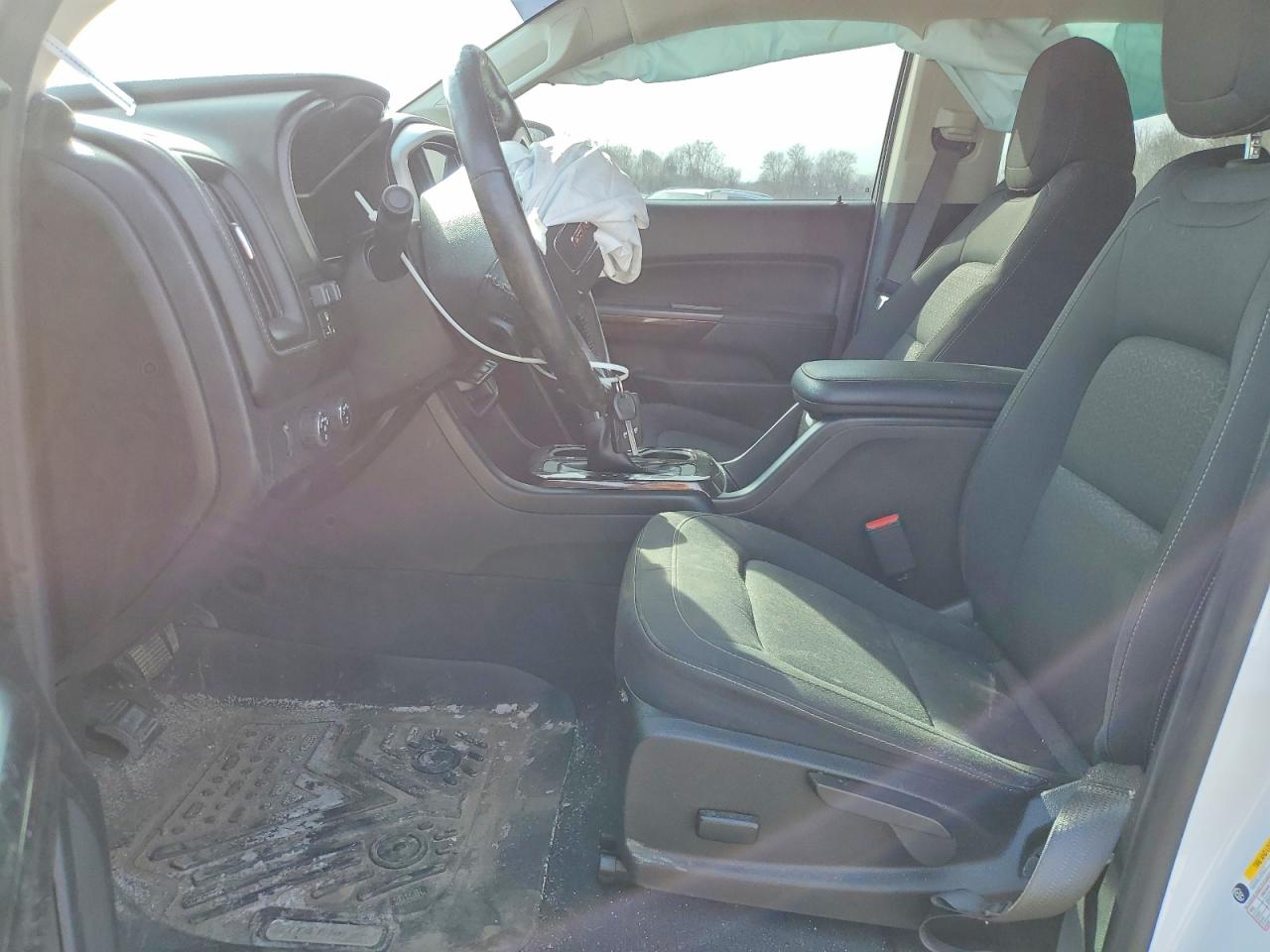GMC Canyon Elevation