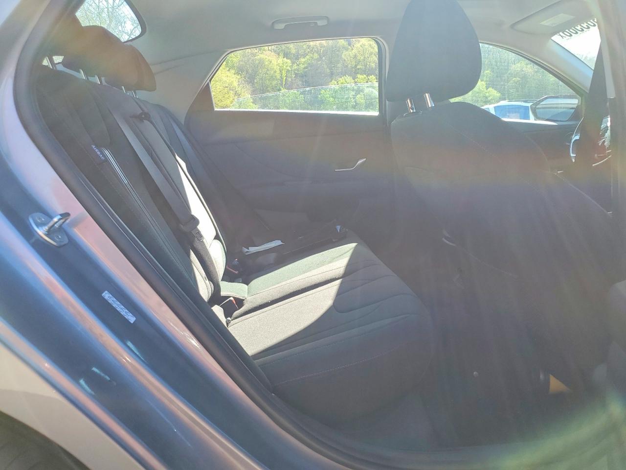 Hyundai ELANTRA Sel