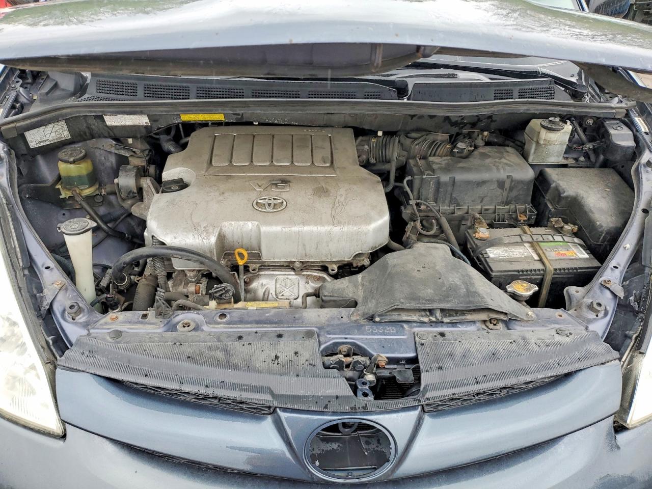 Toyota Sienna Le 7-passenger
