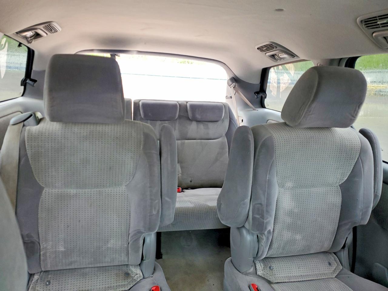 Toyota Sienna Le 7-passenger