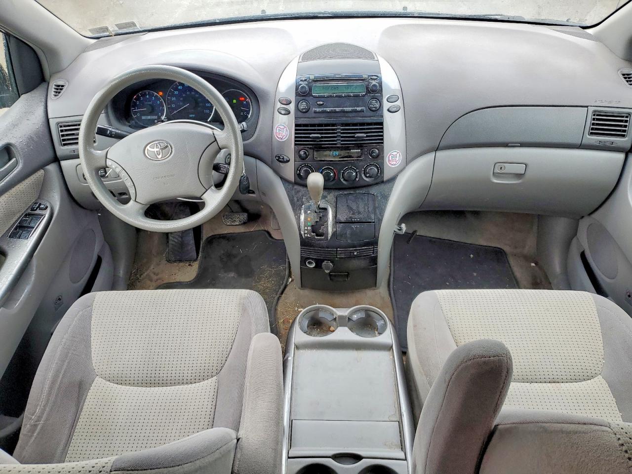 Toyota Sienna Le 7-passenger
