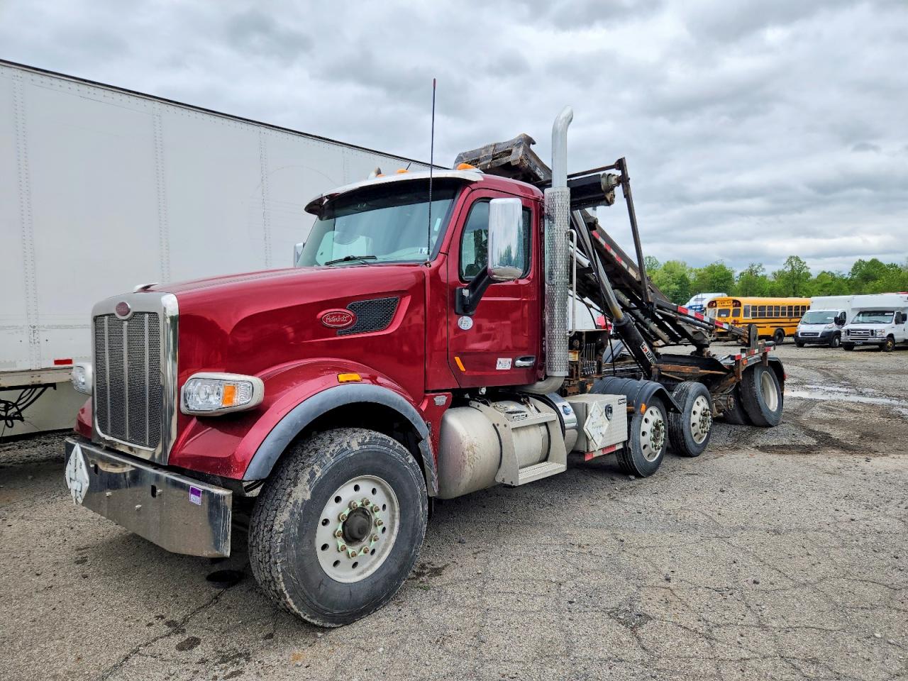 Peterbilt 567