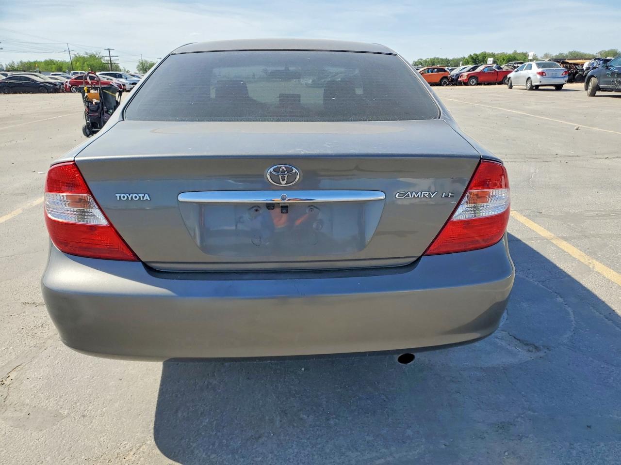 Toyota Camry Le